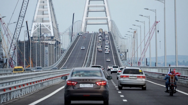 На Крымском мосту водитель проехался в бешеной скоростью 